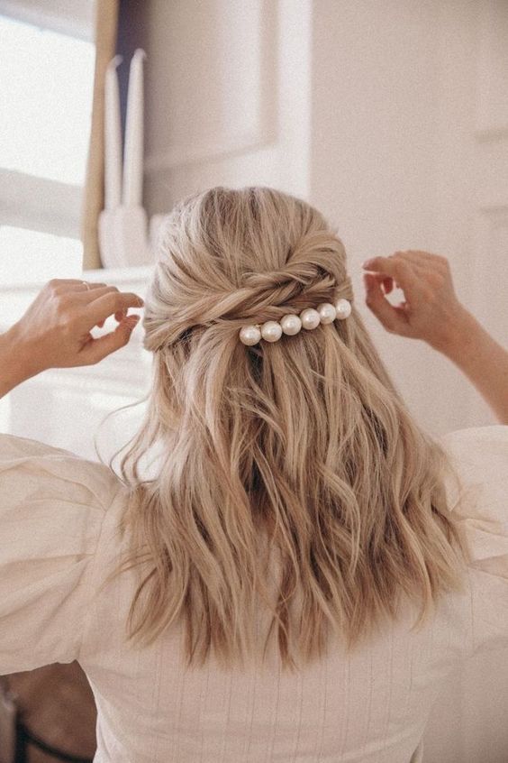 Hair accessories every girl should have 12 - 12 hair accessories every girl should have