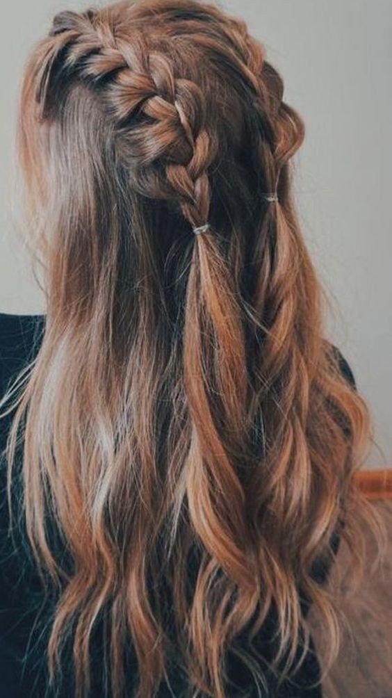 Hairstyle tips for wavy hair