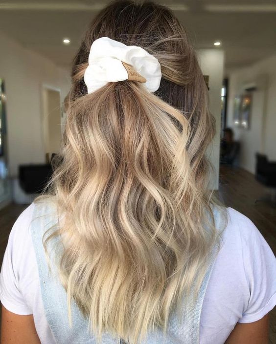 Hairstyles with donuts that will make you look super trendy at all times 6