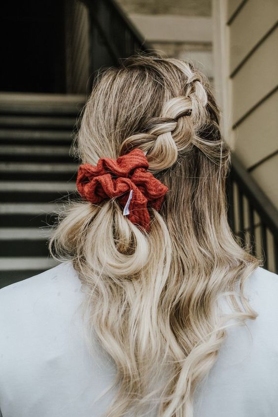 Hairstyles with donuts that will make you look super trendy at all times 10