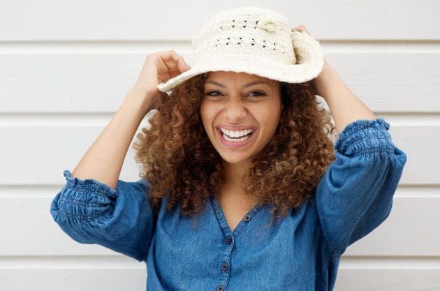 Hair with interlaced curls 