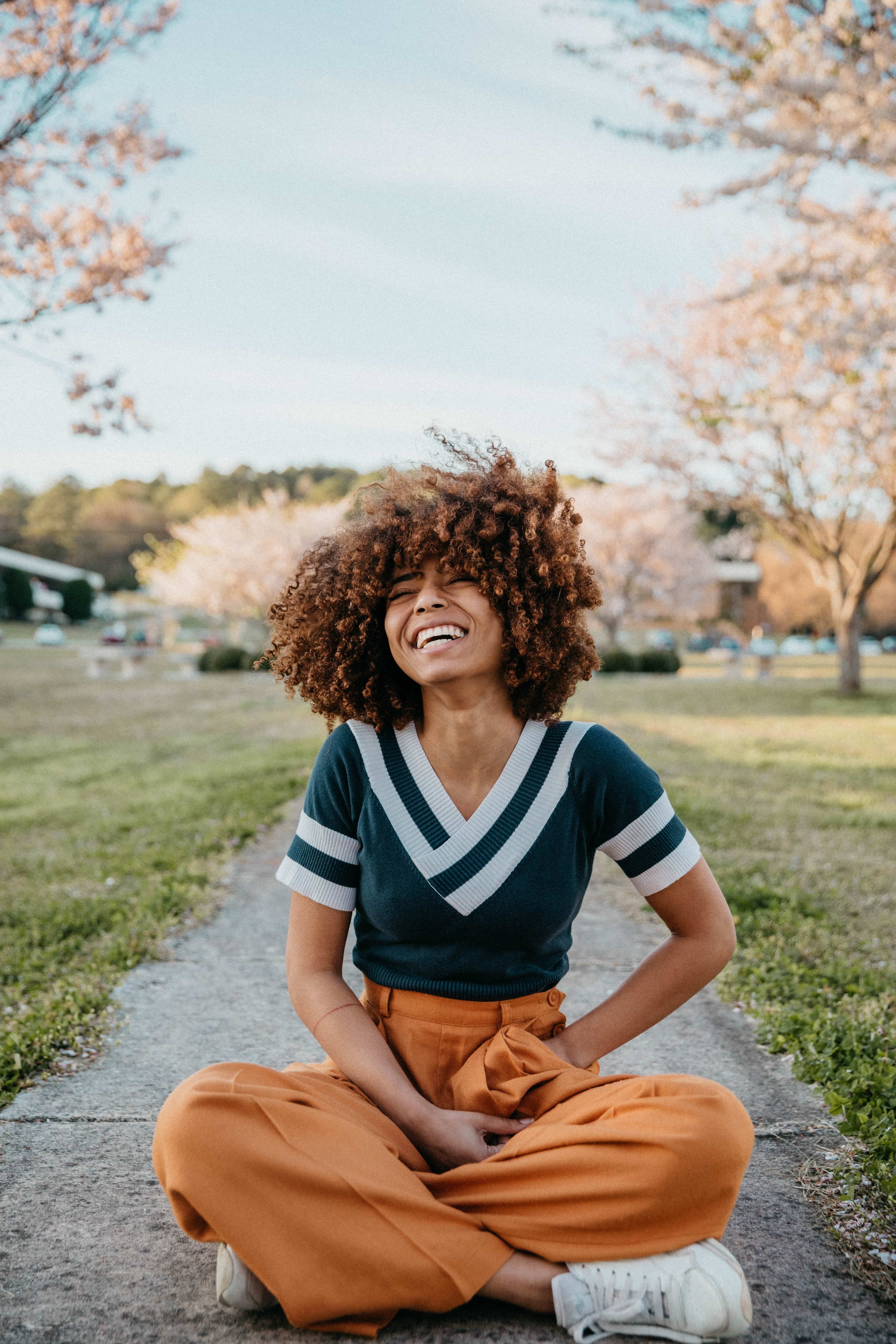 Short curly hair to show your essence