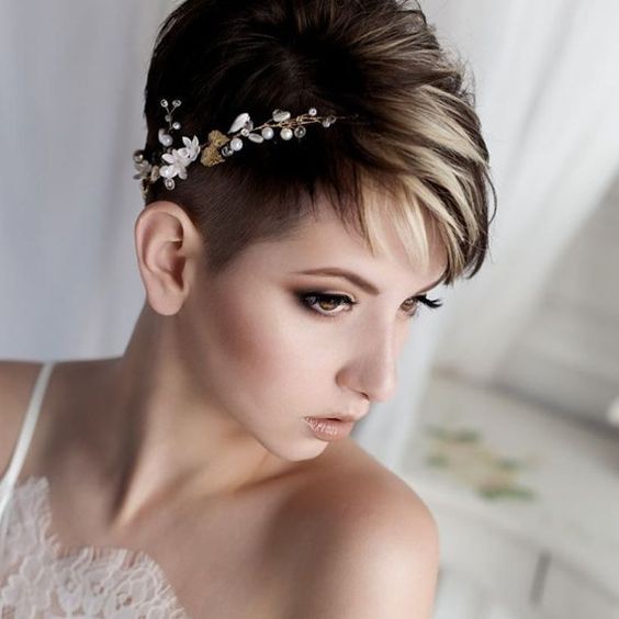 Check hairstyles for short hair for weddings