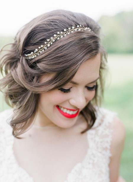 Check hairstyles for short hair for weddings