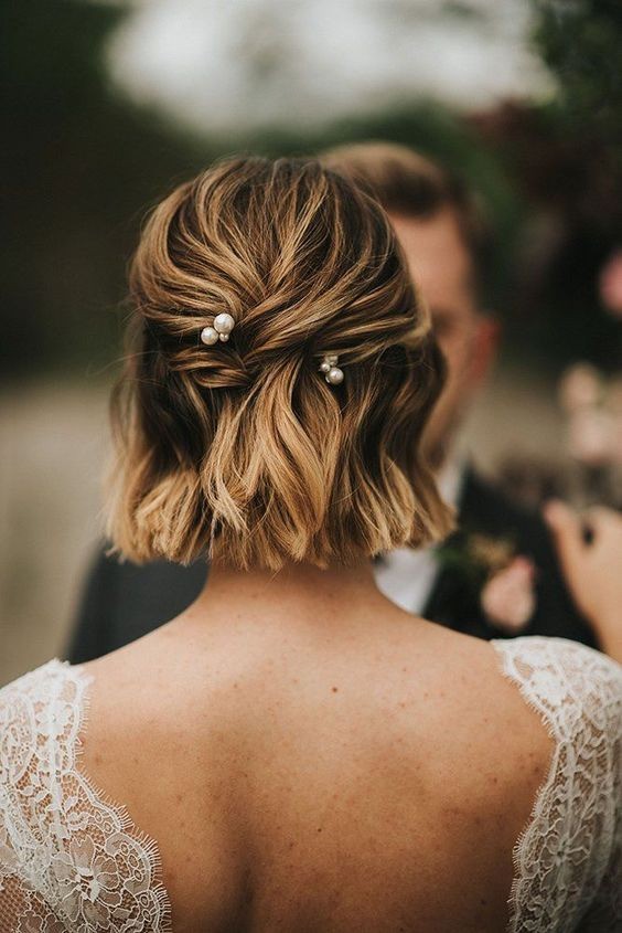 Check hairstyles for short hair for weddings