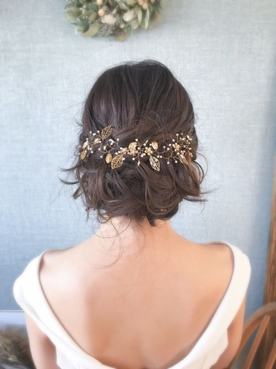 Check hairstyles for short hair for weddings