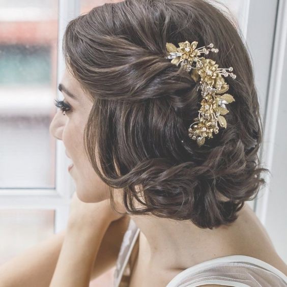 Check hairstyles for short hair for weddings