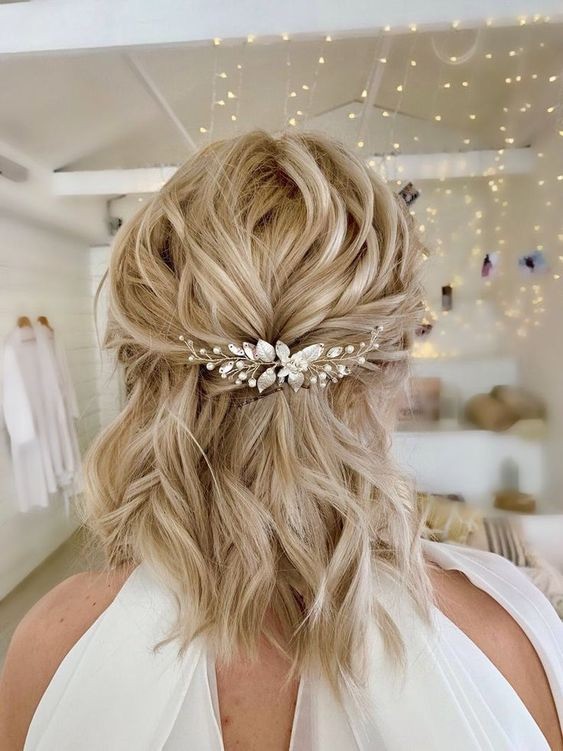 Check hairstyles for short hair for weddings