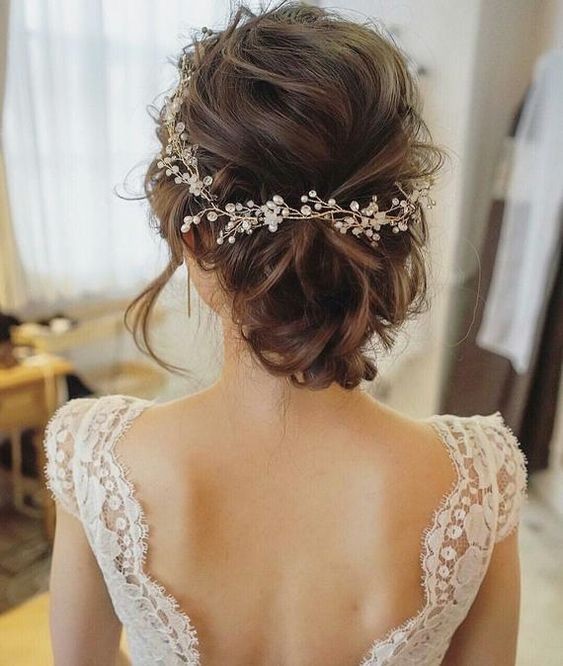 Check hairstyles for short hair for weddings