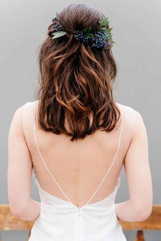 Check hairstyles for short hair for weddings